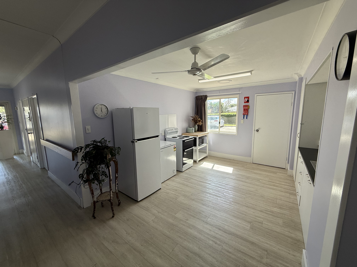 Carlton House kitchen with modern appliances